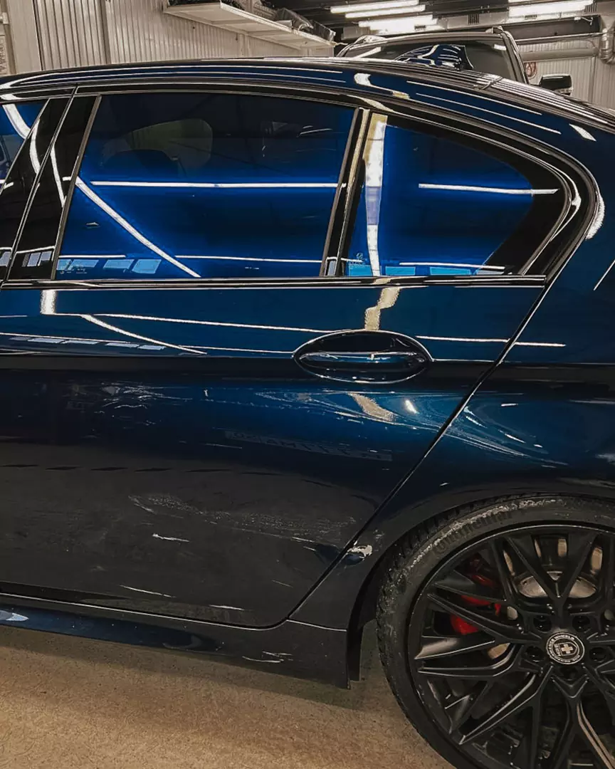 Кузовной ремонт, антихром и окрас дисков для BMW 530D